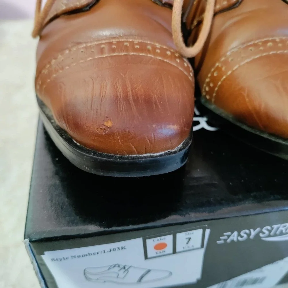 Boys easy striders tan dress shoes size 7